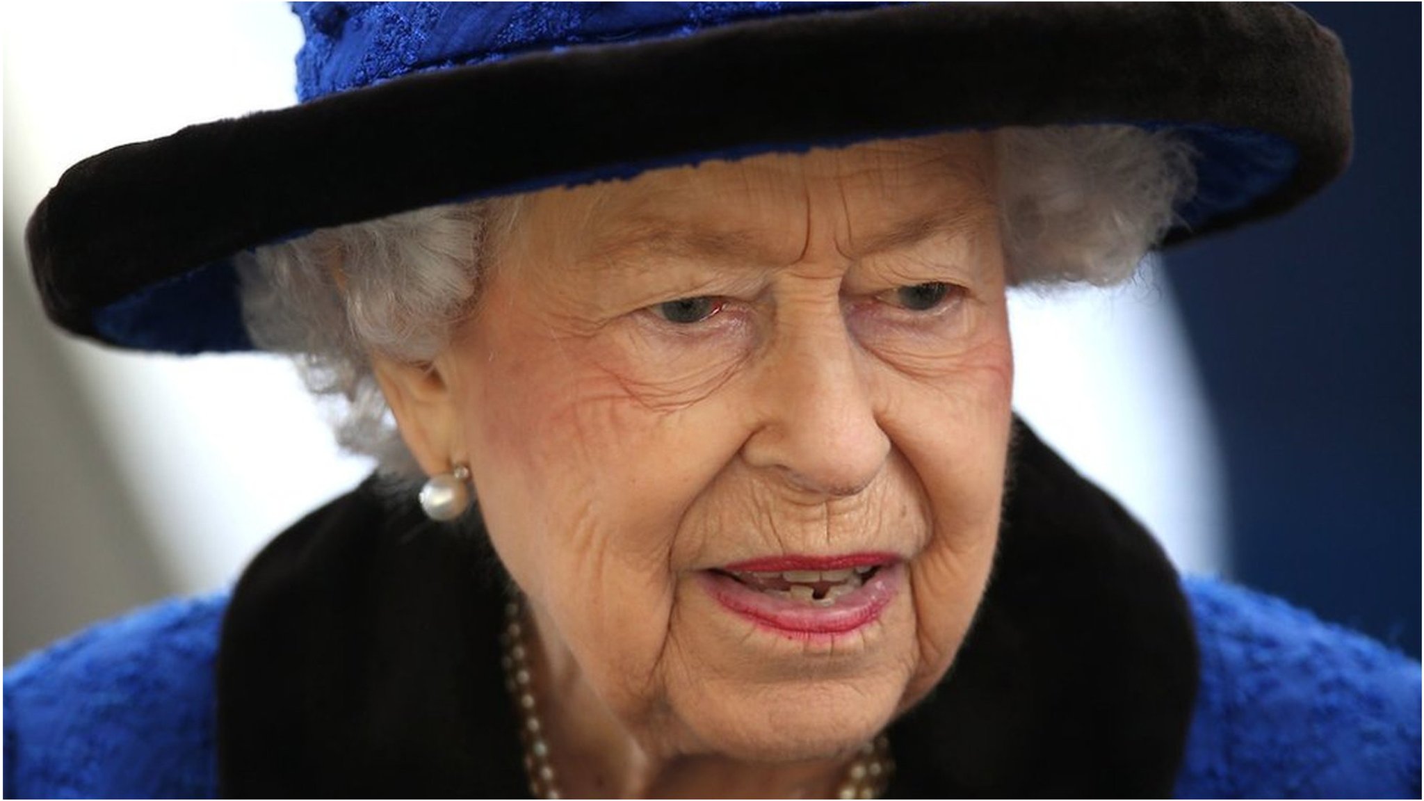 エリザベス女王、COP26に不参加 休養が必要と - BBCニュース