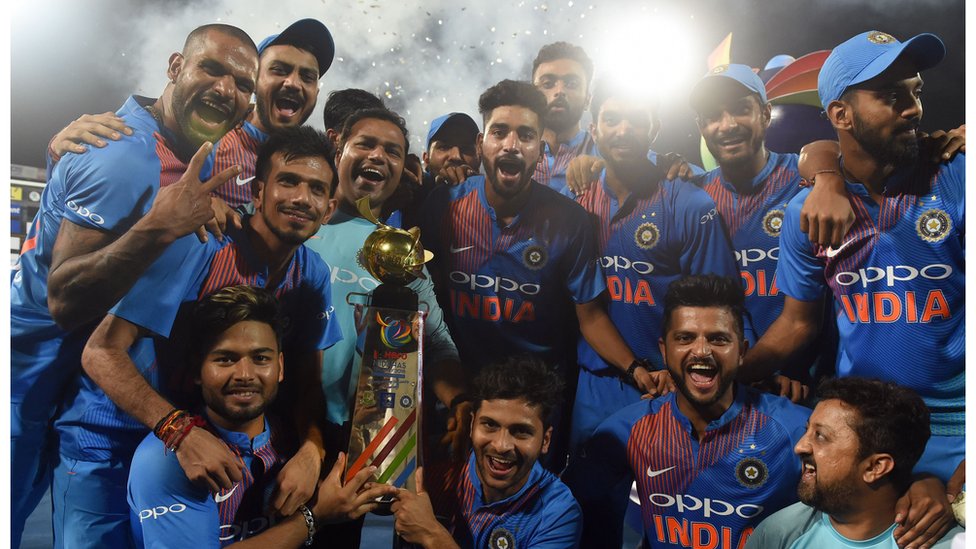 Qishloq omborida porno