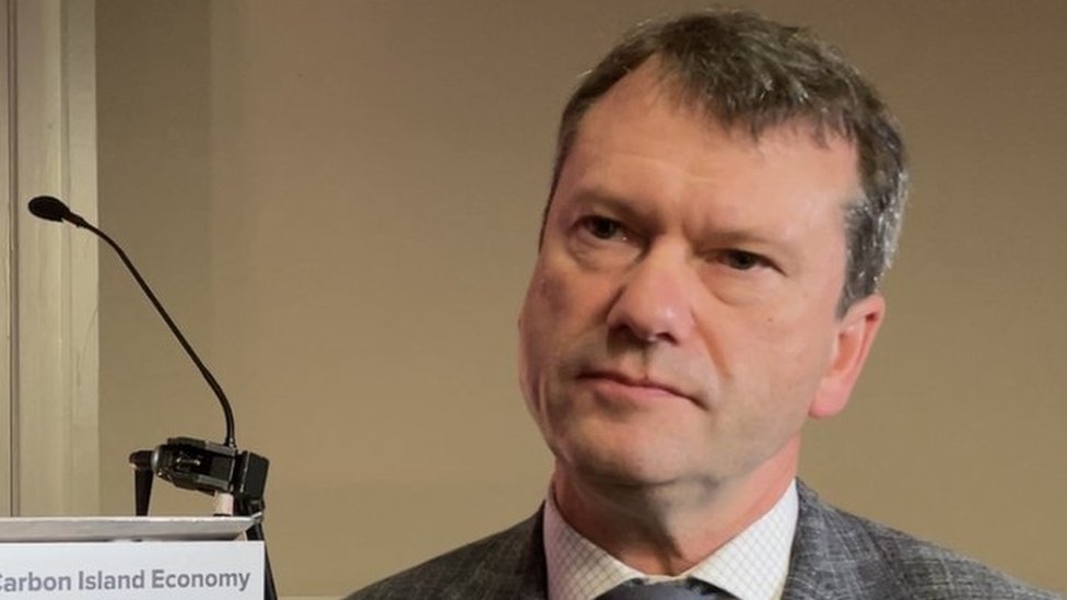 Call for clear policy on renewable energy