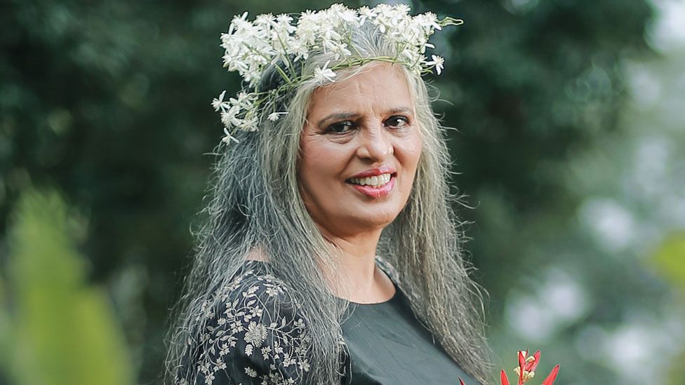 Voyaga etgan ayollar qattiq sikishadi Talabalar o‘qituvchisini ular bilan jinsiy aloqa qilish uchun shantaj qilishgan.