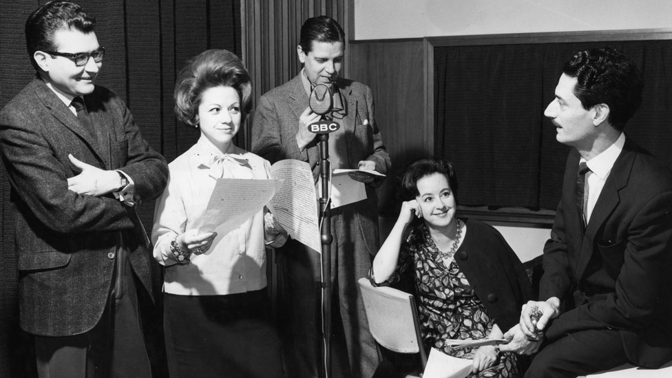 Sres Córdova, Haroldo Foulkes (corresponsal de La Nación de Buenos Aires), María Elena Echegaray de Uruguay y Juan Peirano de Perú