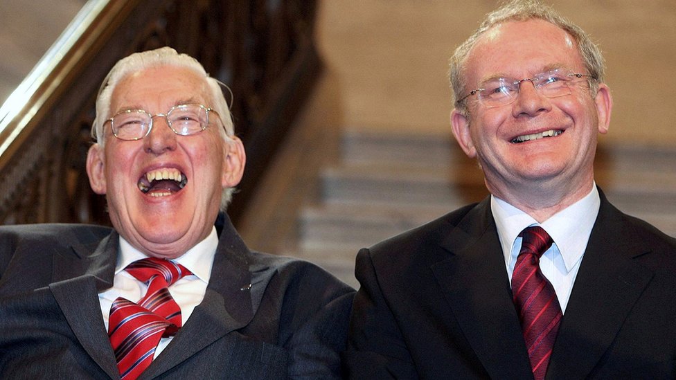 El líder del DUP Ian Paisley y el dirigente de Sinn Féin Martin Mc Guiness en 2007