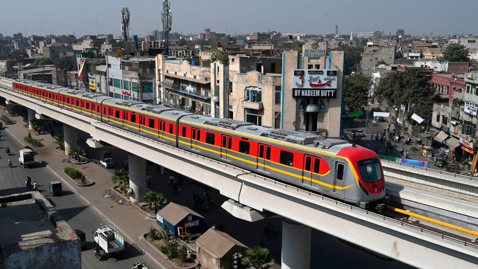 Dark Elf porno onlayn