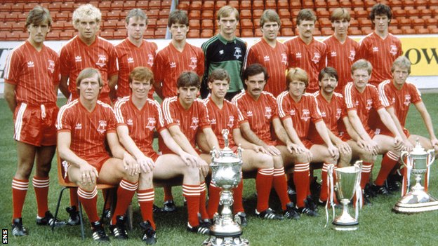 Gordon Strachan: Former Aberdeen & Man Utd player chooses best XI