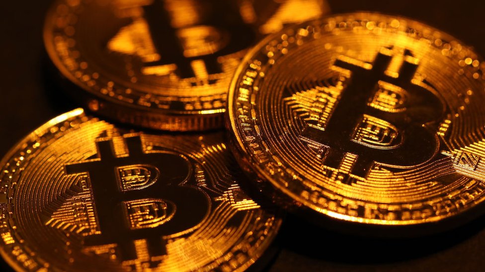 Lloyds Bank bans Bitcoin purchases on its credit cards