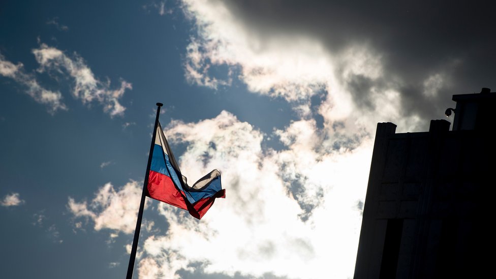 Russia vows response to diplomat expulsion from US