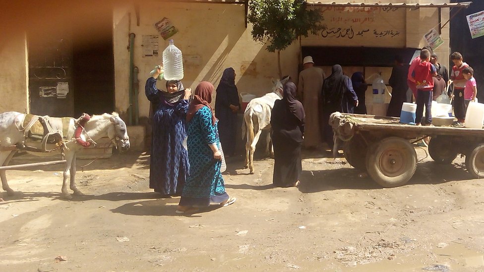 مصريون يشكون من نقص المياه وتدني جودتها رغم رفع أسعارها