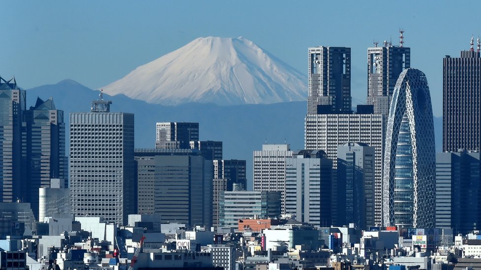 Japanese shares fall ahead of stimulus details