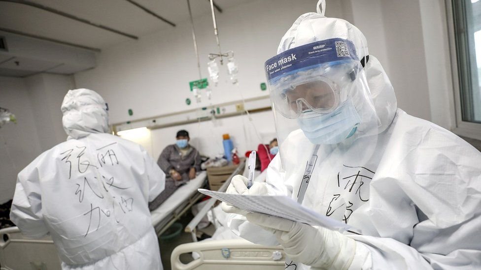 فيروس كورونا: مقاطعة هوبي الصينية منشأة الوباء تحظر حركات السيارات لوقف  انتشاره - BBC News عربي