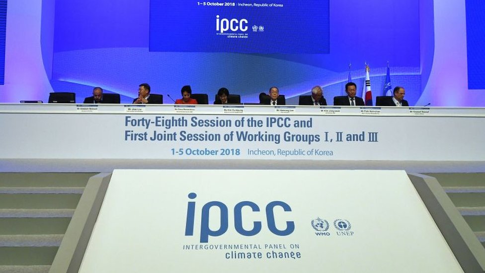 Omskning yalangoch semiz ayollari Poruha porno video oriq qizlar