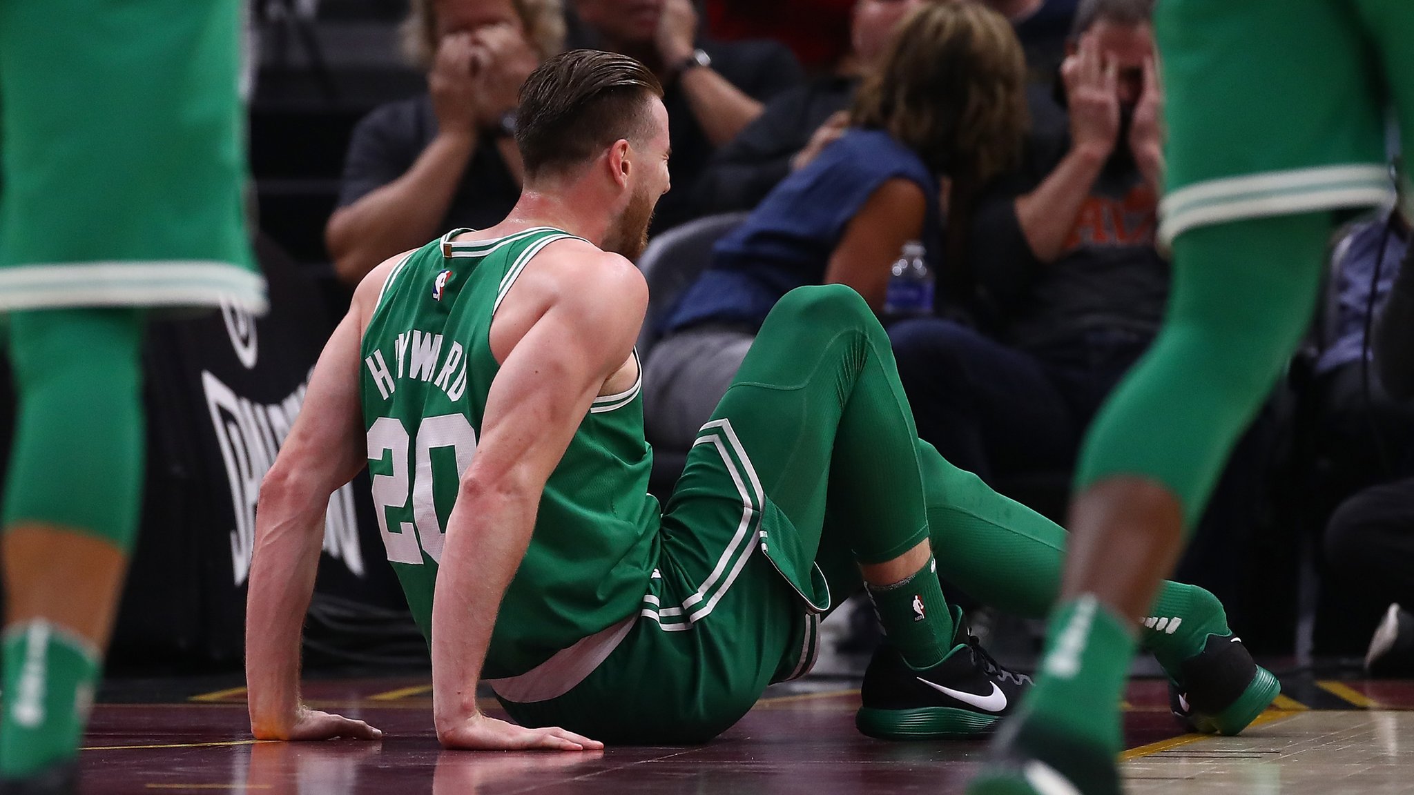 A impressionante lesão de Gordon Hayward, Imagens impressionantes da grave  lesão de Gordon Hayward, dos Boston Celtics. Tudo aconteceu esta madrugada.  O jogador sofreu uma dupla fratura da tíbia