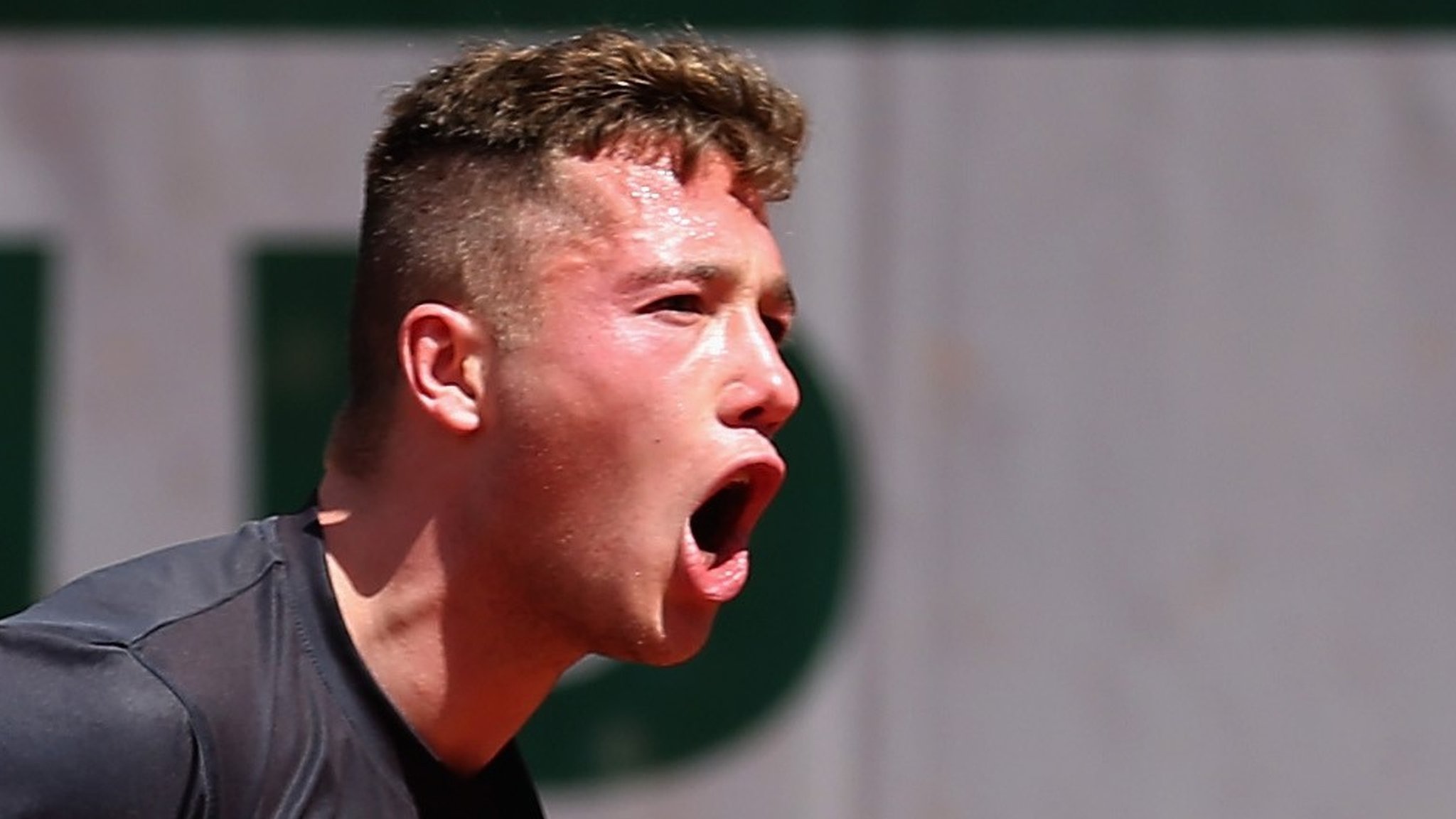 Hewett wins historic French Open wheelchair singles title