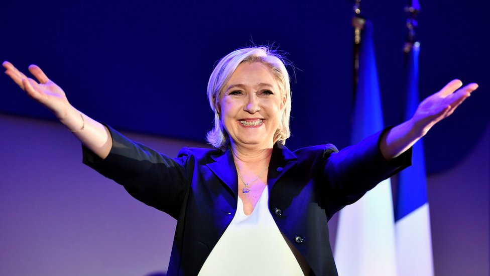 仏大統領選 ファーストレディーになるブリジットさん 普通じゃないカップル の理由 cニュース