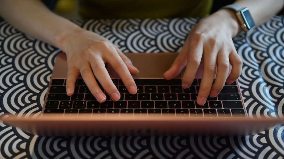 Tabiatda yalangoch xotinlar