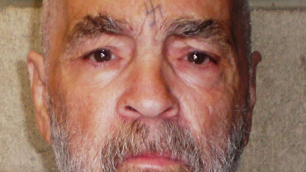 米カルト元指導者マンソン受刑者が死亡 多数殺害を指示 - BBCニュース
