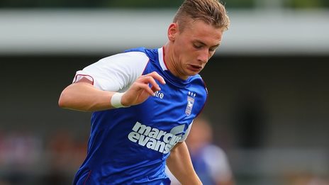 Notts County sign defender Hewitt