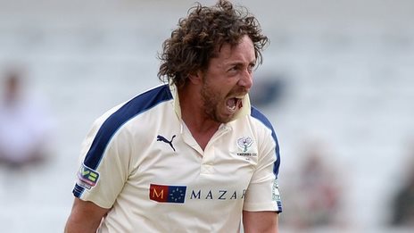 Super Sidebottom tears through Bears