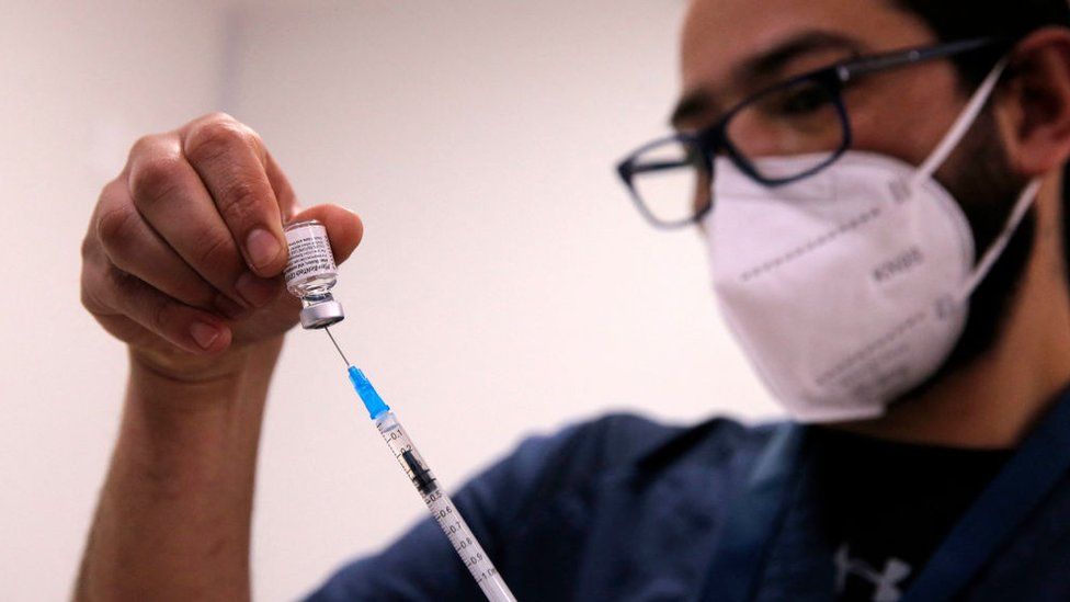 Vacuna contra la covid-19: los países de América Latina que administran una  tercera dosis de refuerzo - BBC News Mundo