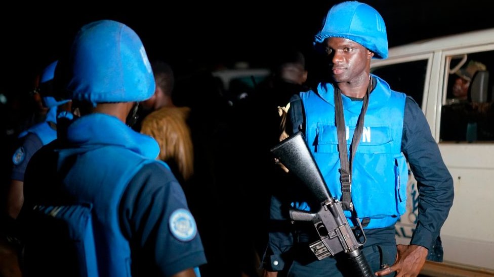 Mali : des casques bleus et un militaire tués dans deux attaques