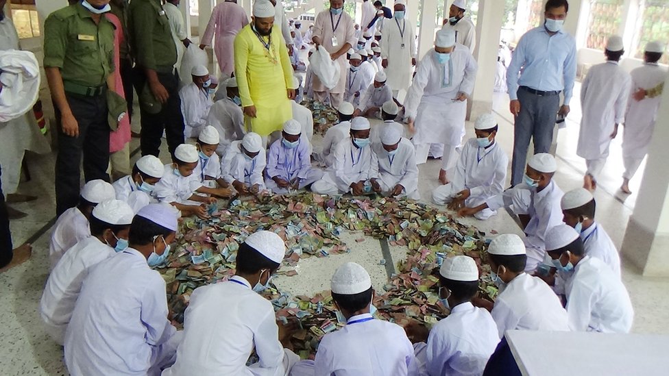 Rossiyaning keksa juftliklarida tortlik bor