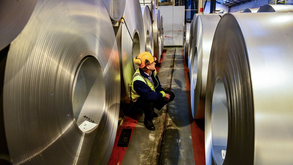 Brexit 'weighing on business investment'