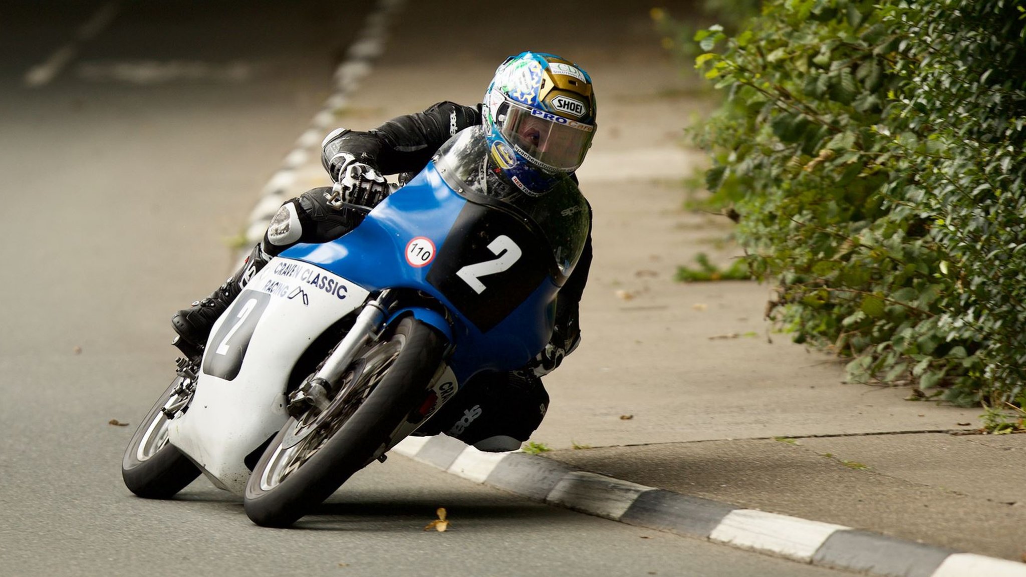 Michael Dunlop venceu hoje a corrida de Superbikes na Ilha de Man igualando  recorde de McGuiness - MotoSport