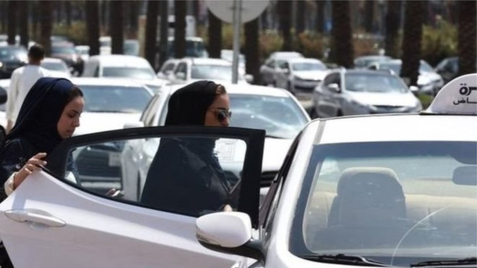 قيادة المرأة السعودية للسيارة سيتسبب في فقدان حوالي 800 ألف سائق أجنبي وظائفهم