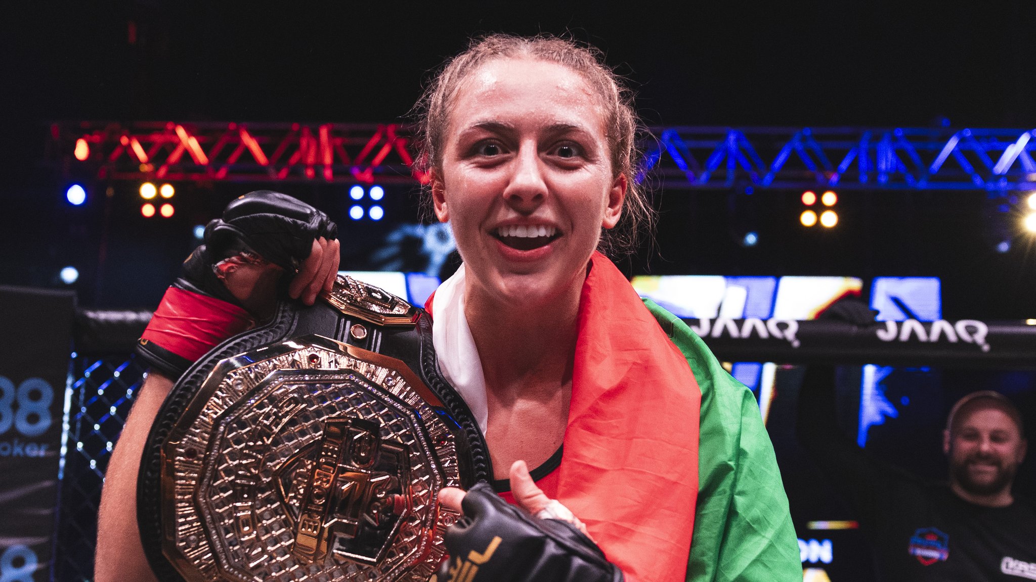 PFL Europe: Dakota Ditcheva outclasses Valentina Scatizzi to win PFL Europe  flyweight title - BBC Sport