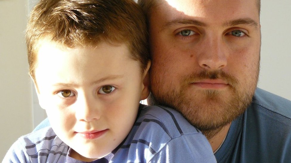 12 Sinais de Autismo em Crianças. - Caminho Familiar