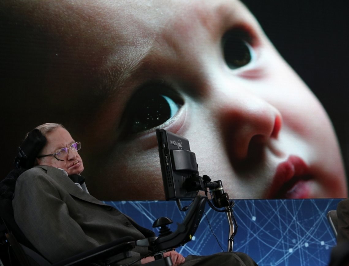 Stephen Hawking en una conferencia