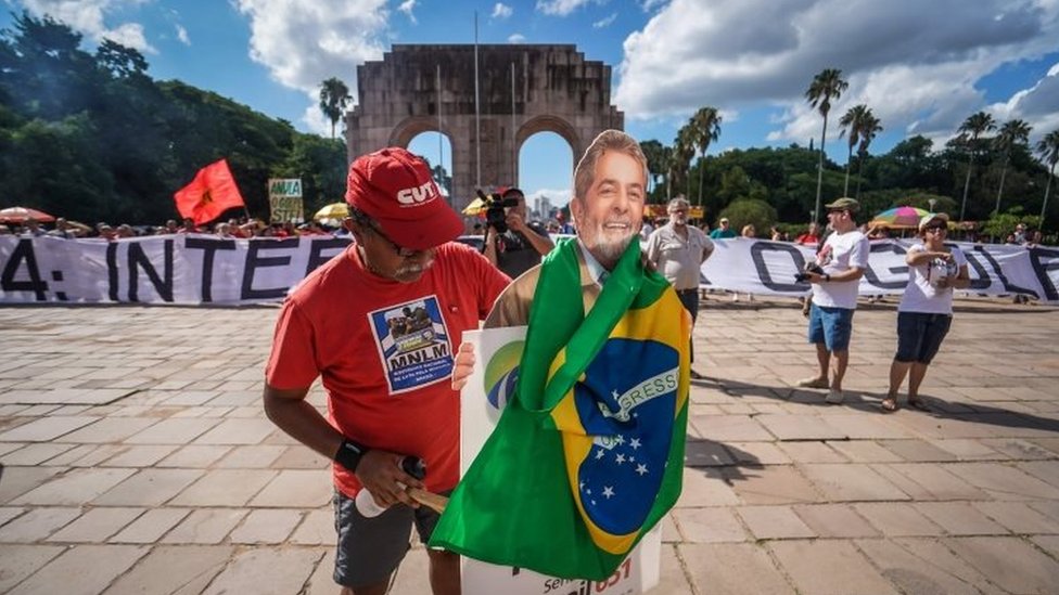 Los seguidores de Lula se muestran convencidos de que los jueces anularán la condena por corrupción contra el expresidente brasileño.