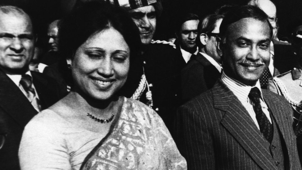 Jinsiy otishmalar onlayn Keksa ayollarning klitori