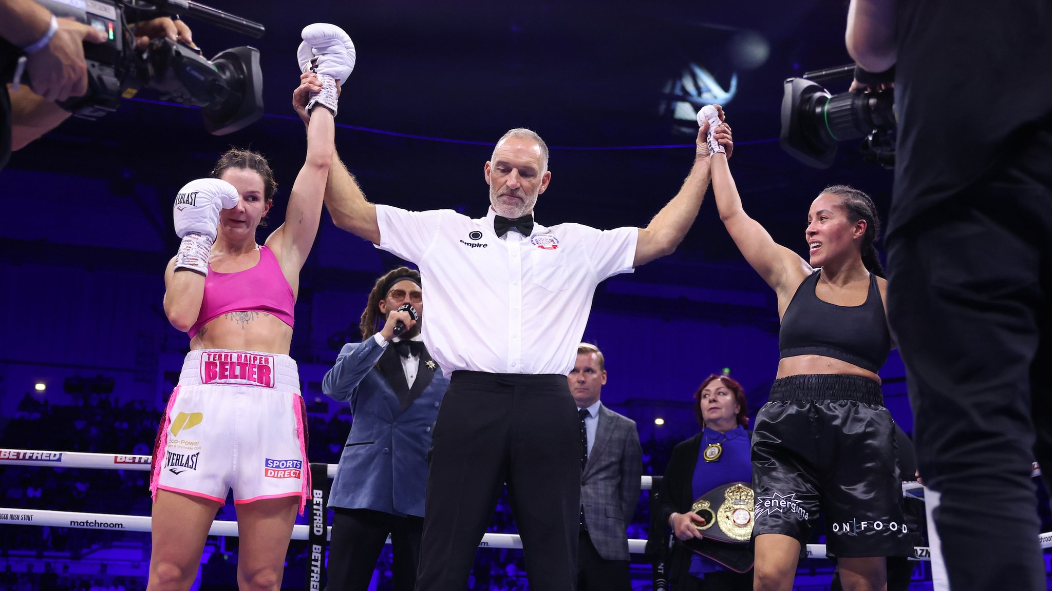 Terri Harper misses chance to become unified light-middleweight champion in  Cecilia Braekhus draw - BBC Sport