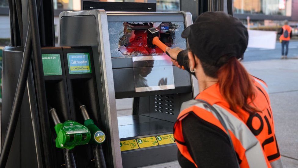 Anti-oil protesters damage London petrol stations