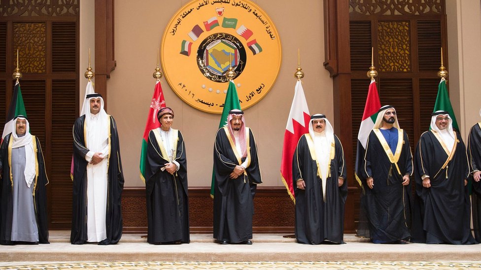 صورة تذكارية لقادة قمة مجلس التعاون الخليجي في البحرين