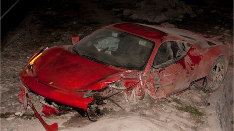 VIDEO: Chile midfielder Vidal crashes Ferrari