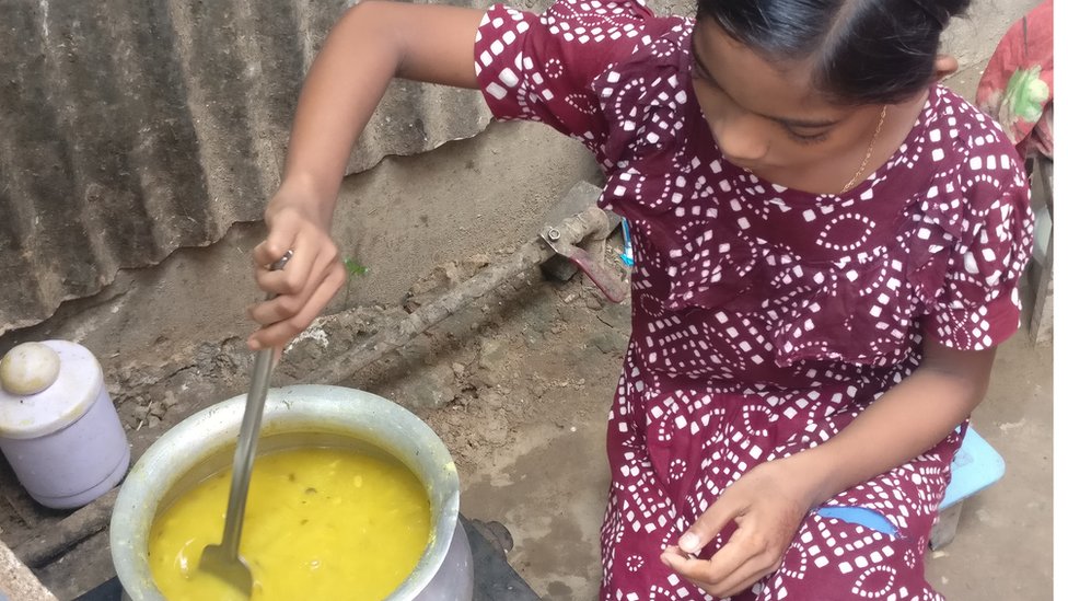 Eski gozallarning porno videolarini tomosha qiling