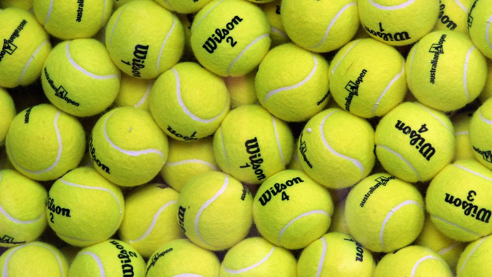 difícil kiwi Aplicado Cómo "resolvió" Roger Federer el eterno debate de si las pelotas de tenis  son verdes o amarillas? - BBC News Mundo