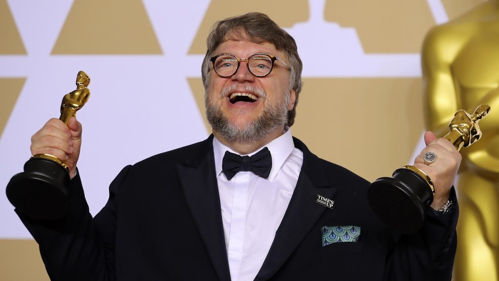 Guillermo del Toro exultante