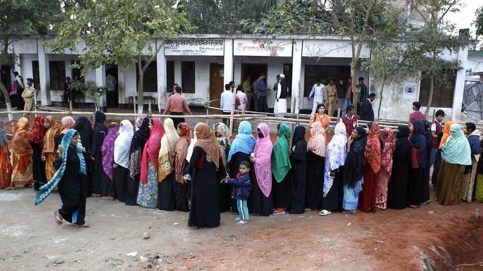 Veb-kamerada sokinish bilan onanizm