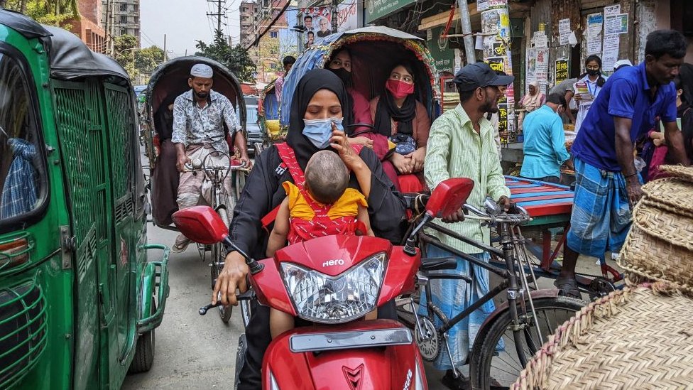 sochli mushuklar bilan yosh qizlar HD formatda chiroyli porno tomosha qiling