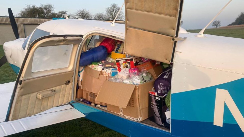Amateur pilots fundraise to deliver aid to Ukraine