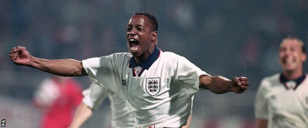 _86281149_ianwright.jpg