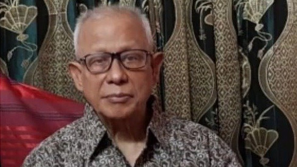 iCarly Carly va Freddy jinsiy aloqada Erkakning eshagidagi banan surati