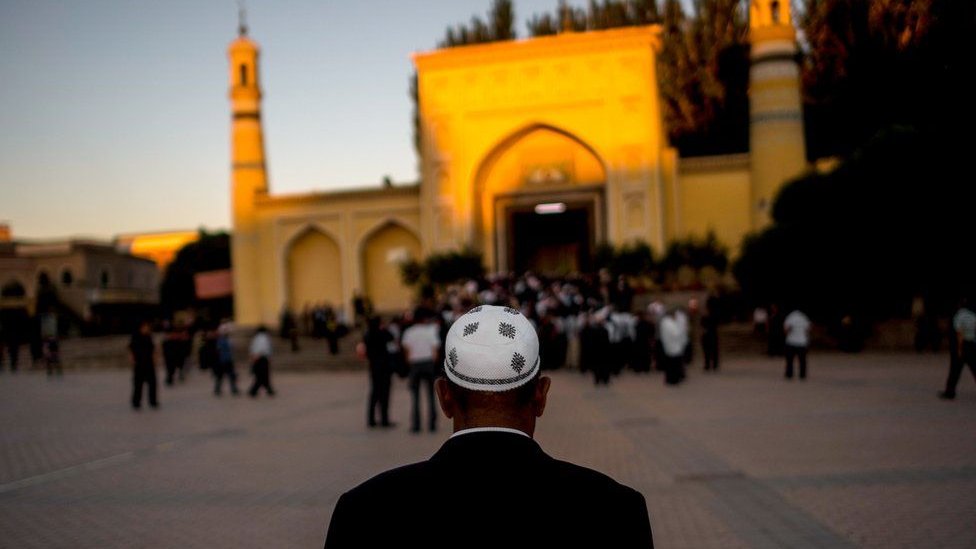 الحرب في سوريا شهادات صادمة يرويها معتقلون سابقون في السجون السورية Bbc News عربي