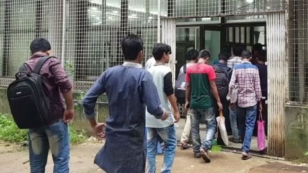 Voyaga etgan oyoqlar fotosurati