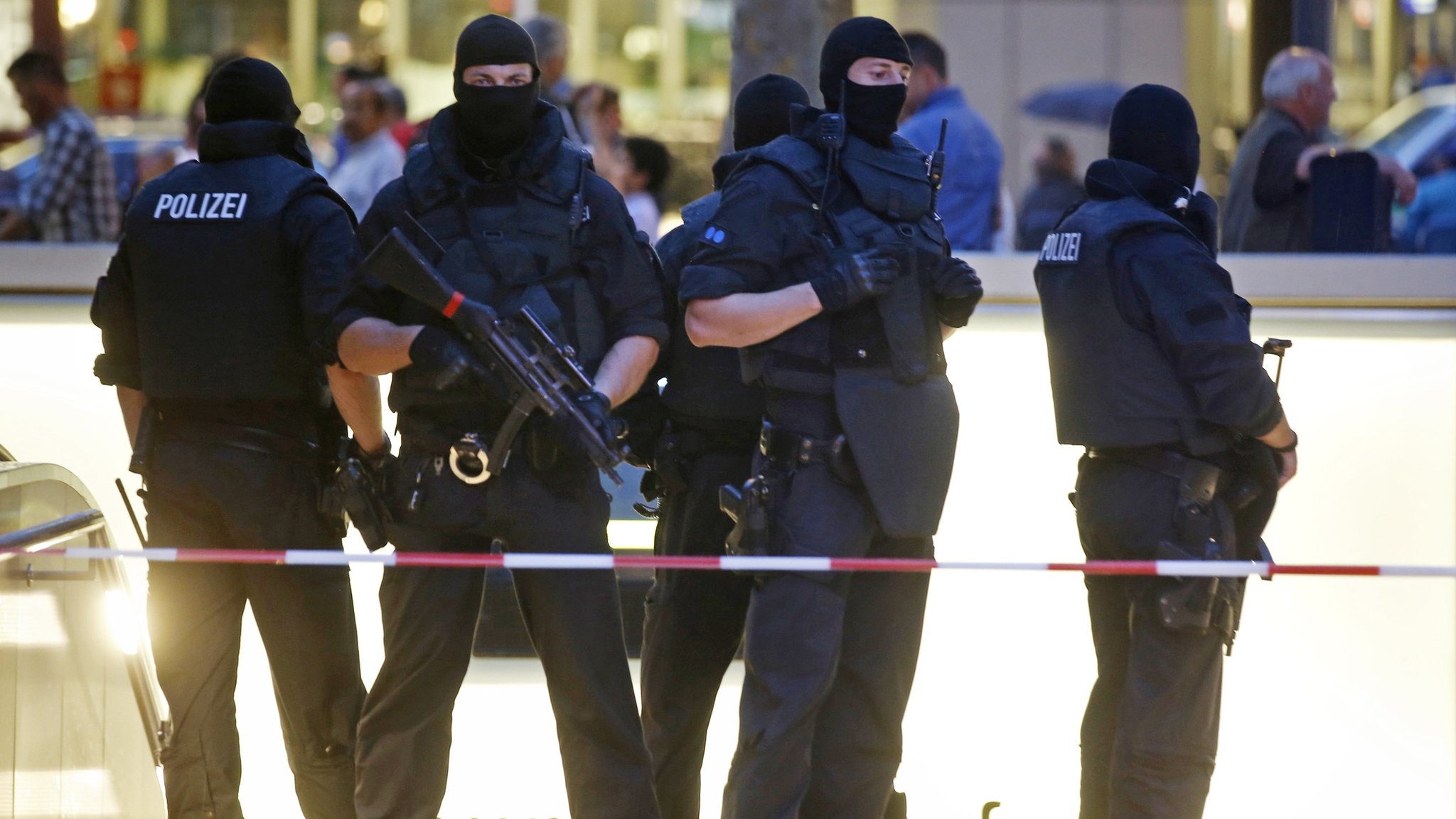 Munich shooting: Gunman acted alone, say police