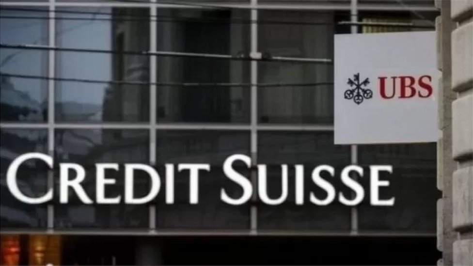 Kiyim almashtirish xonasida sohilda ayollar video filmlar