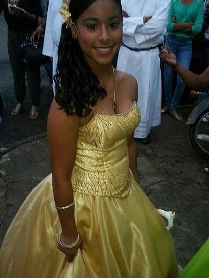 Emely Peguero en vestido de fiesta. (Foto: Familia Peguero)