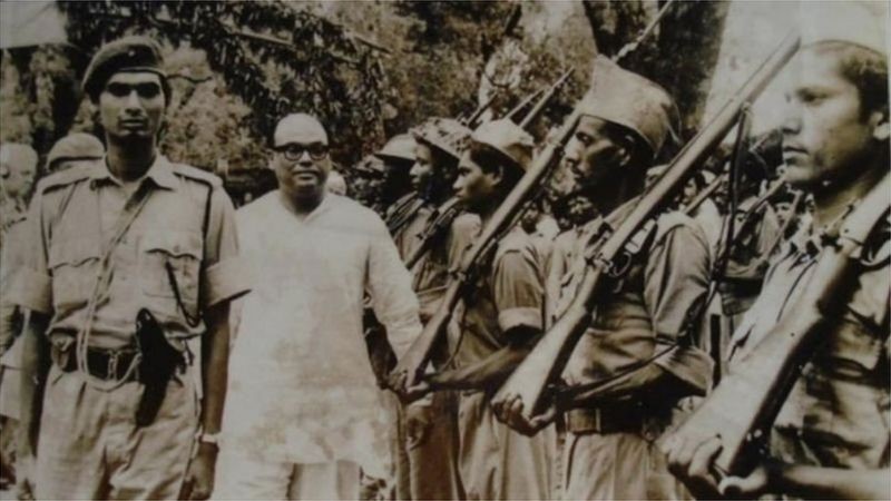 Men bir talabani yotoqxonada sikdim Men bir talabani yotoqxonada sikdim